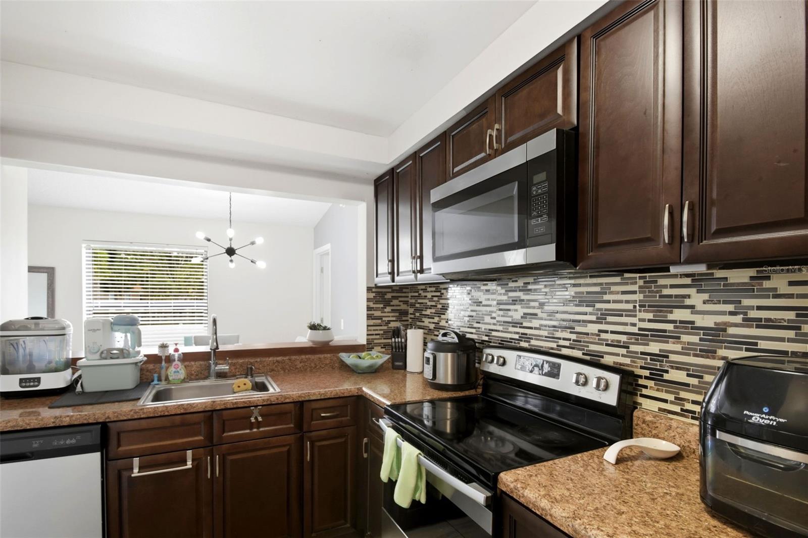 2936 S Semoran Blvd #106 Property Photo 12