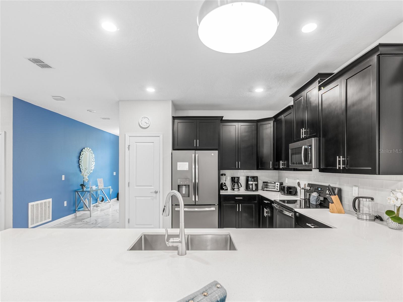 8809 Cruden Bay Ct Property Photo 10
