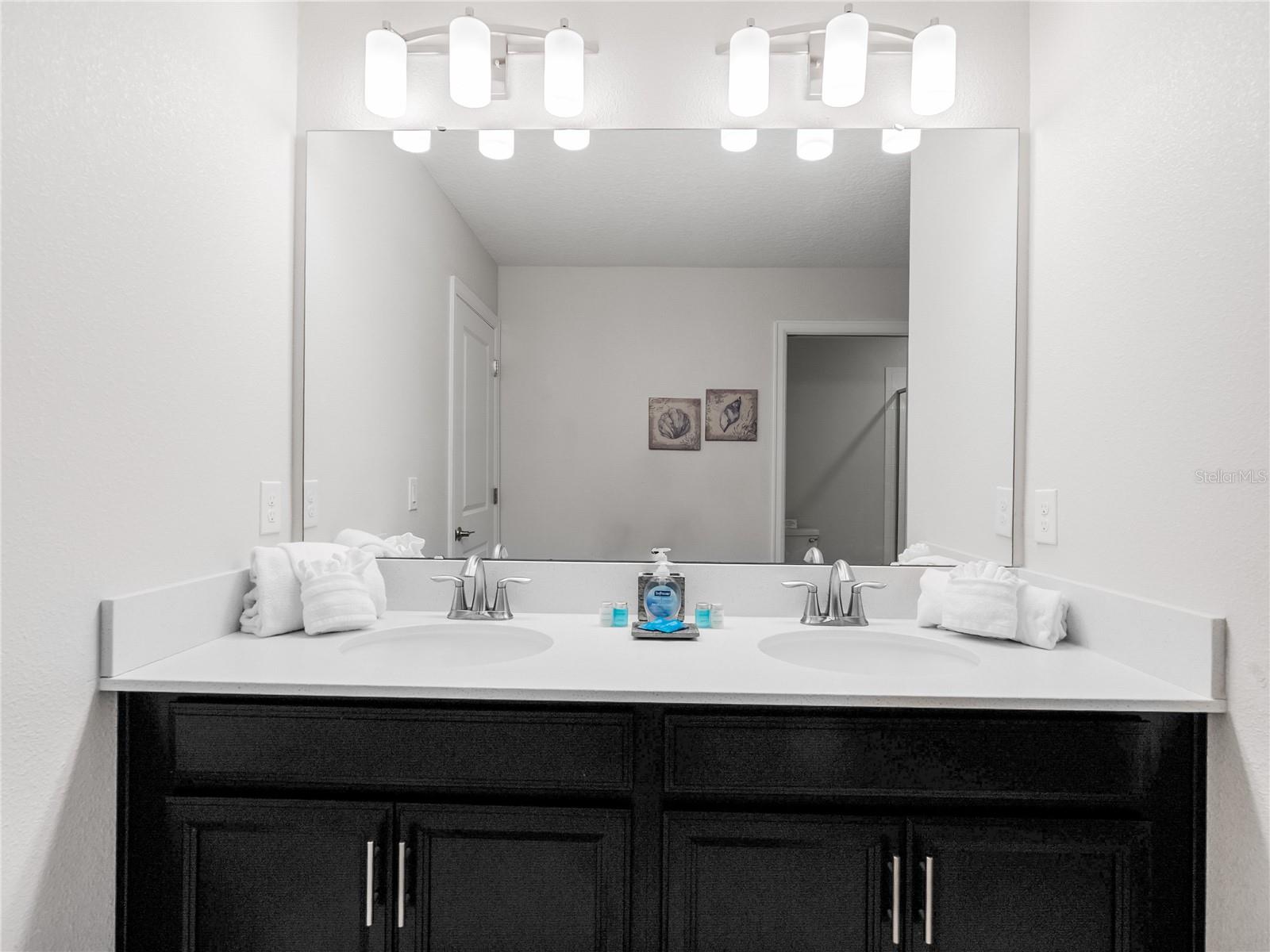 8809 Cruden Bay Ct Property Photo 28
