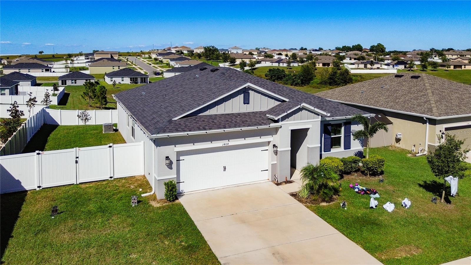 1404 Geranium Dr Property Photo 2