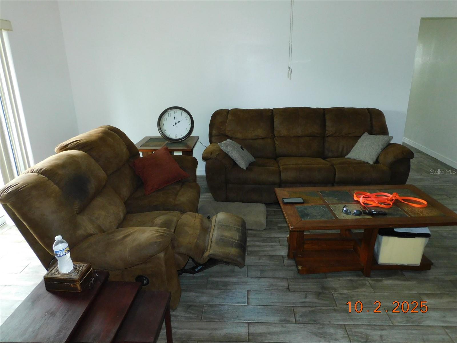 2542 Camphorwood Cir Property Photo 3