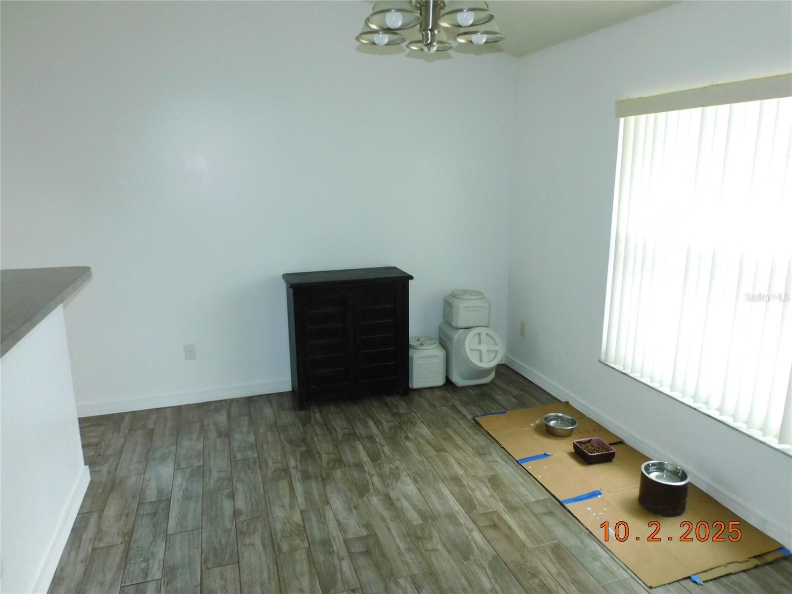 2542 Camphorwood Cir Property Photo 4