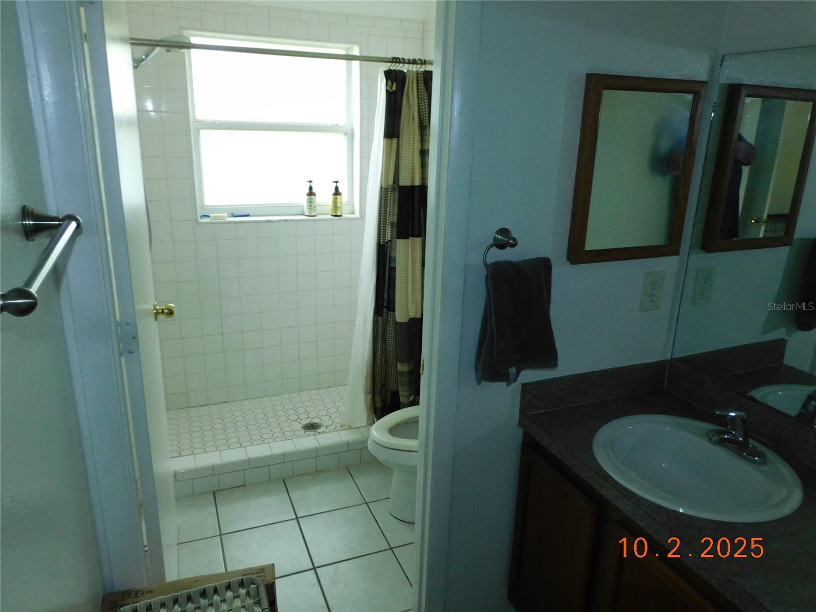 2542 Camphorwood Cir Property Photo 6