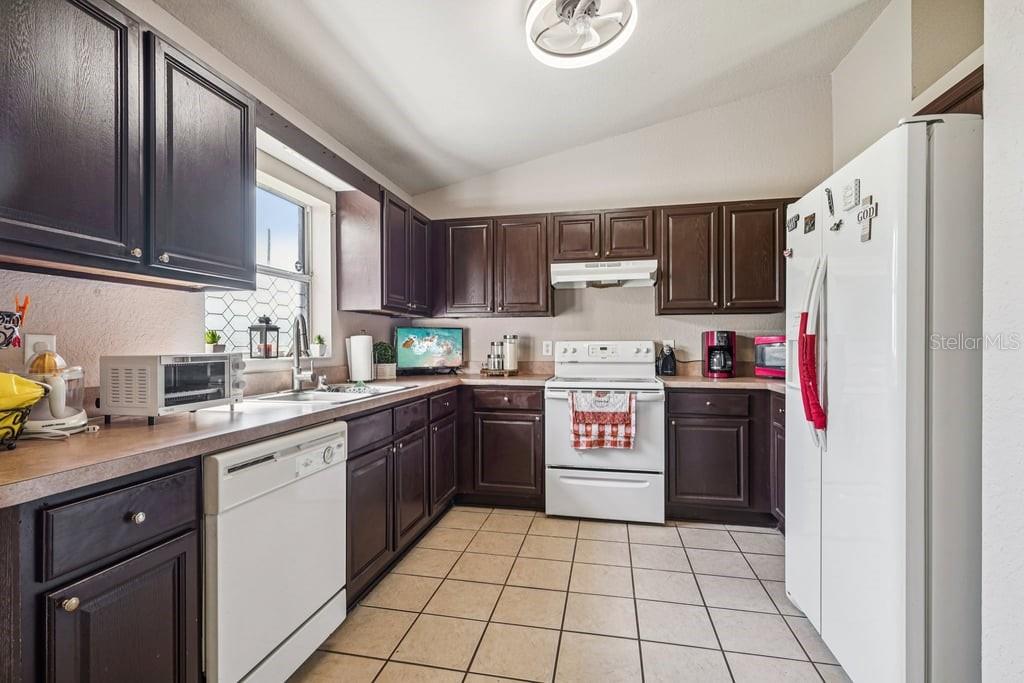 133 Walnut Rd Property Photo 13