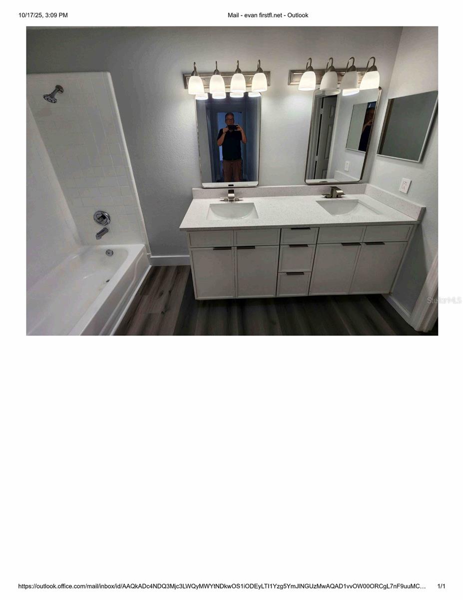 9838 Piney Point Cir Property Photo 10