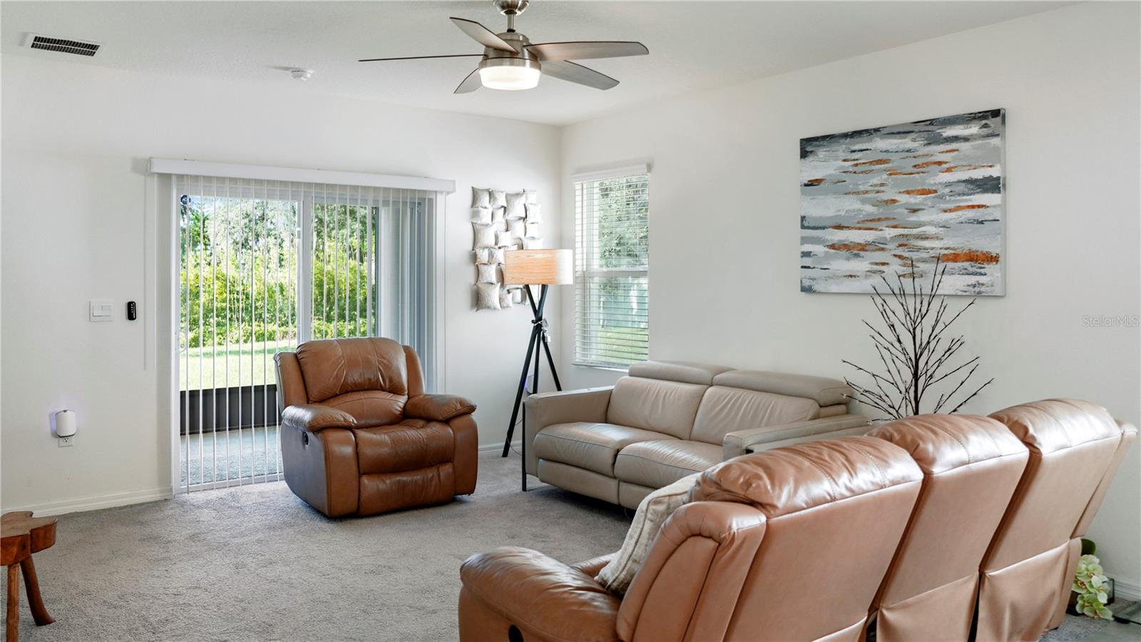 1302 Holodak Dr Property Photo 4