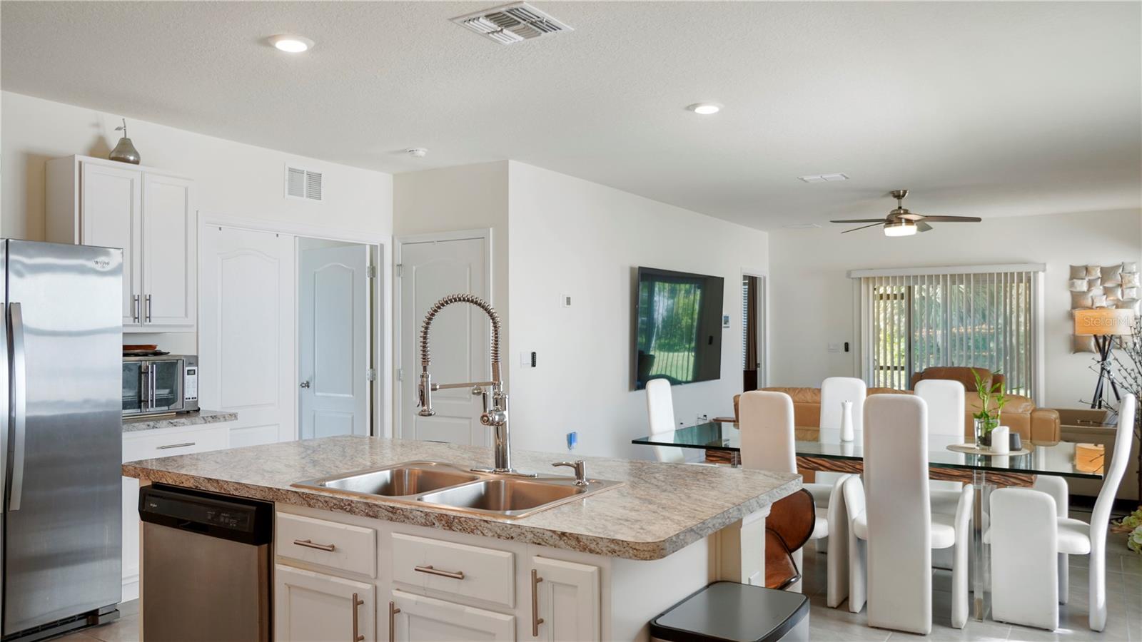1302 Holodak Dr Property Photo 14