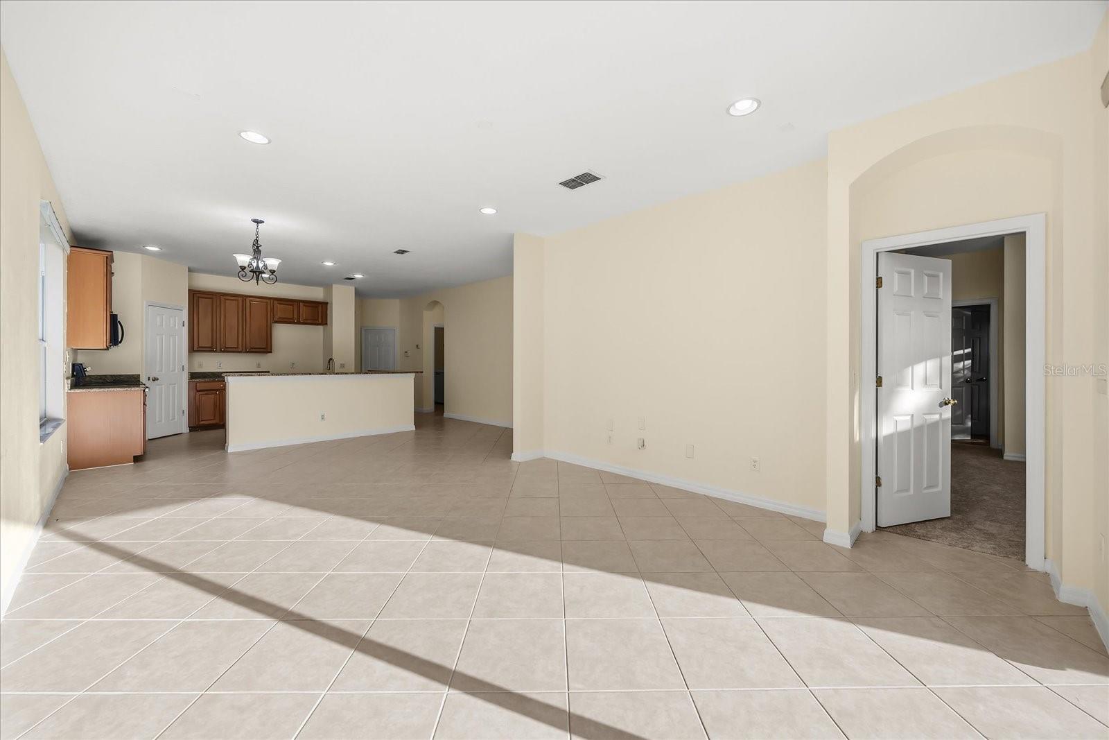 9427 Edenshire Cir Property Photo 2