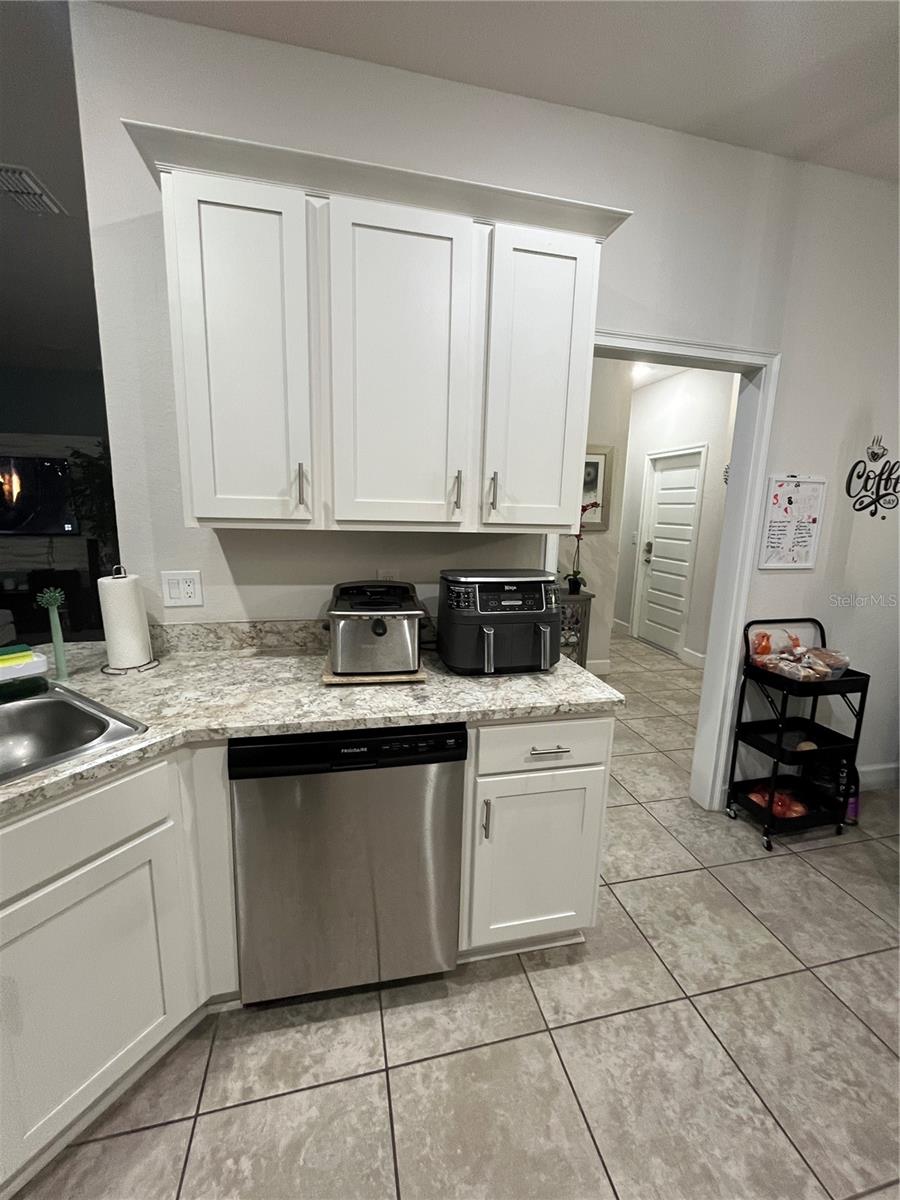 823 Chinoy Rd Property Photo 12