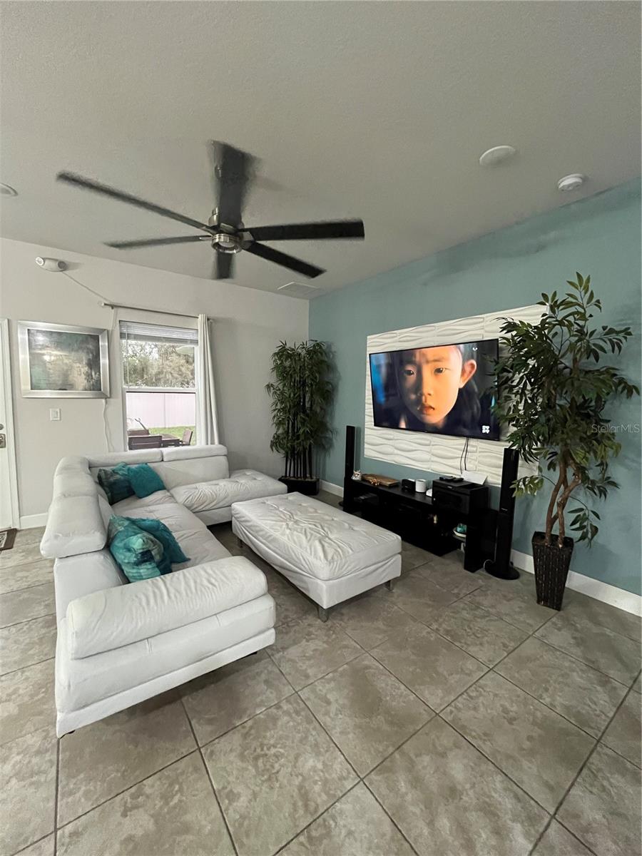 823 Chinoy Rd Property Photo 19