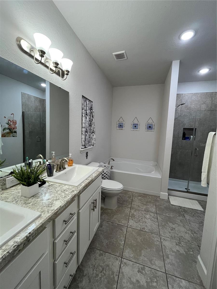 823 Chinoy Rd Property Photo 30