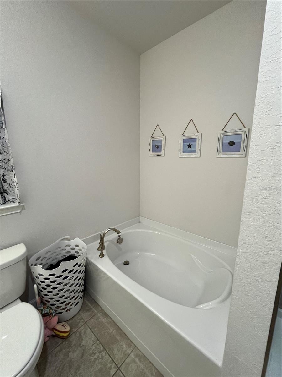 823 Chinoy Rd Property Photo 32