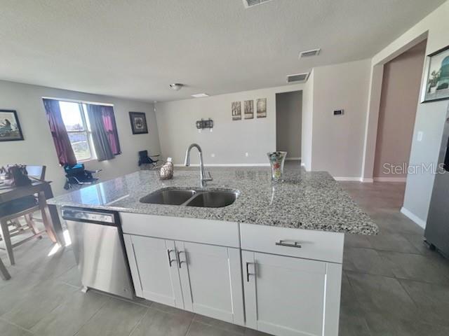 384 Guadlupe St Property Photo 4