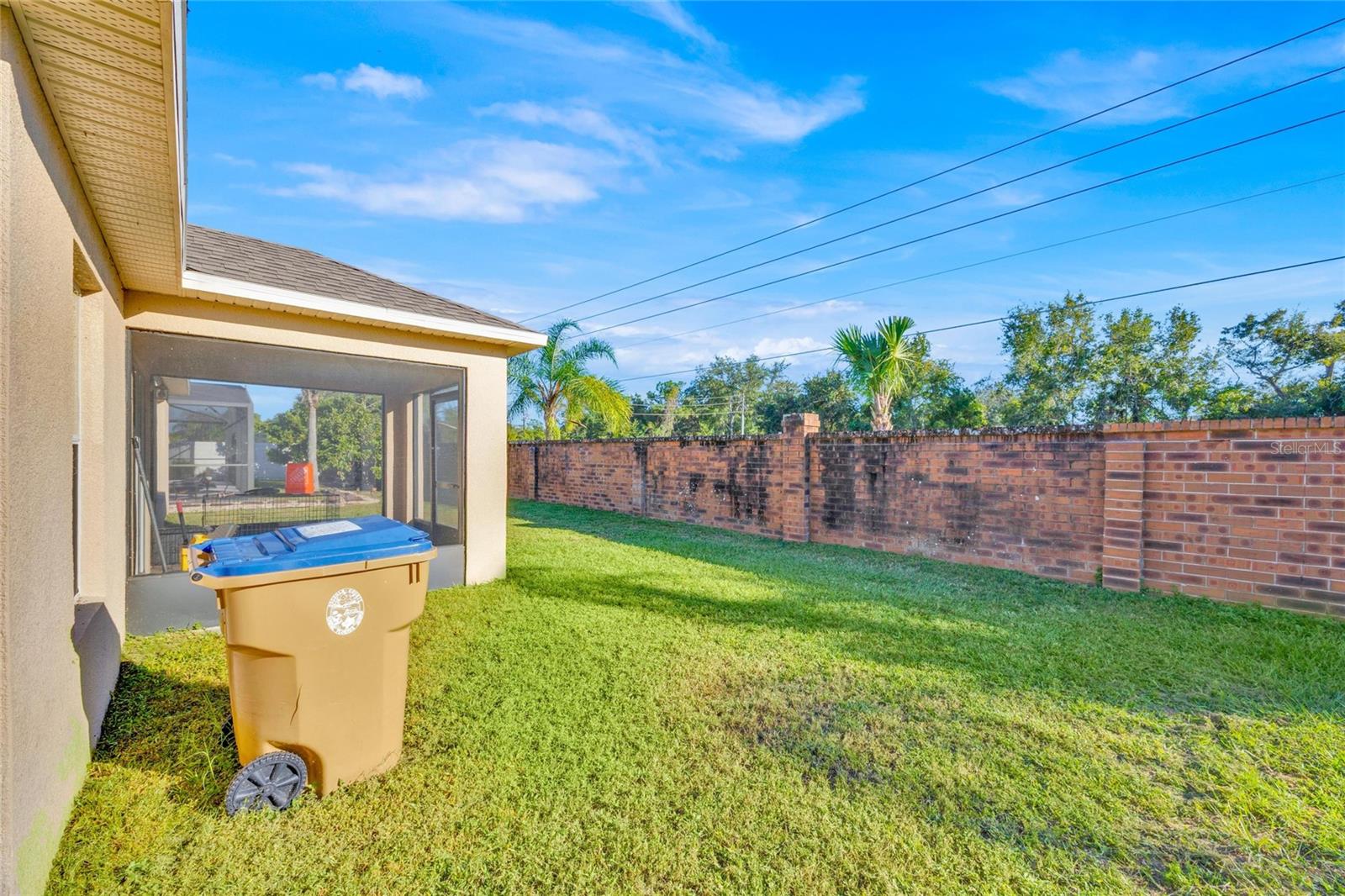 4647 Caverns Dr Property Photo 23