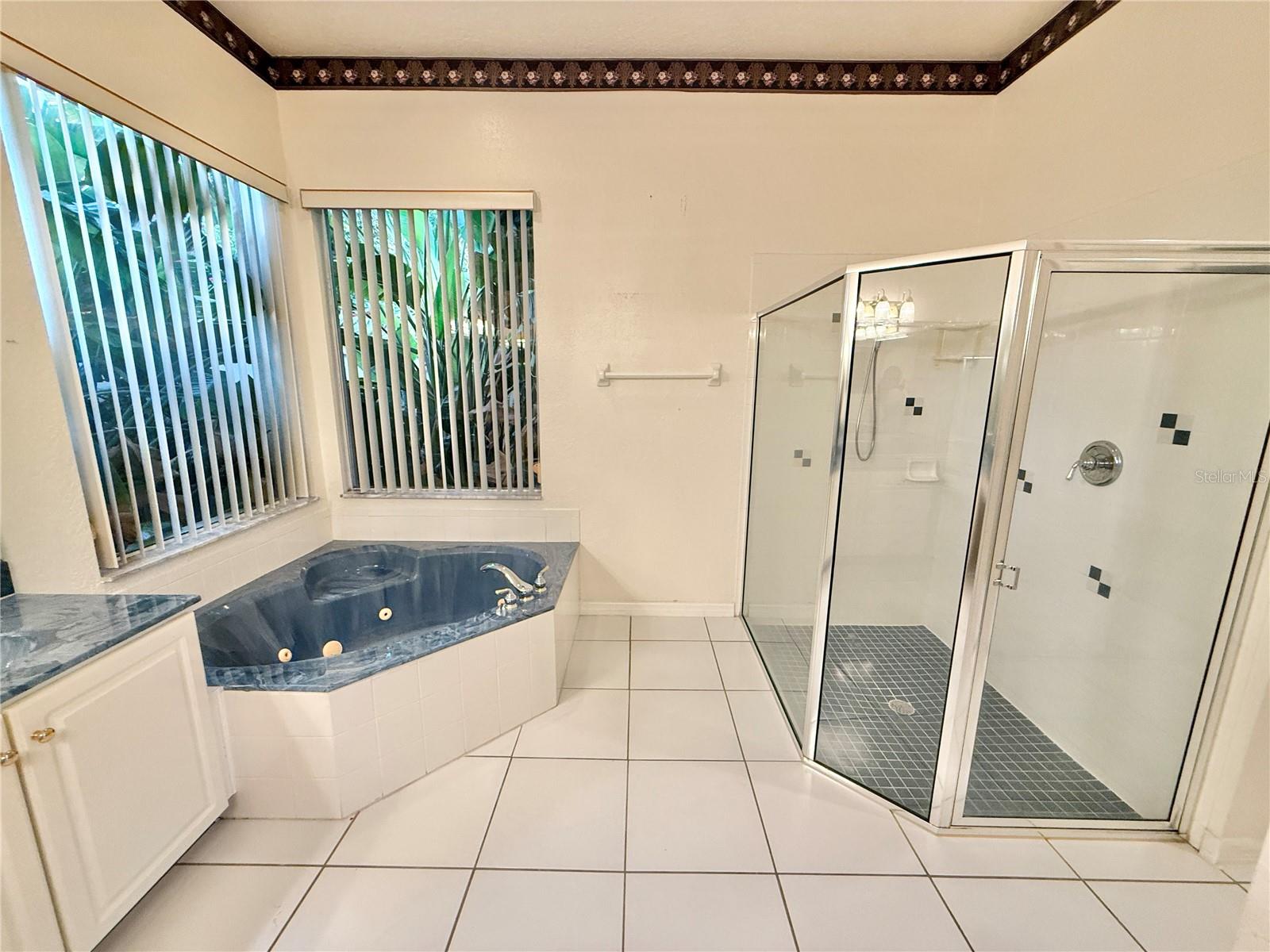 5829 Guenevere Ct Property Photo 17