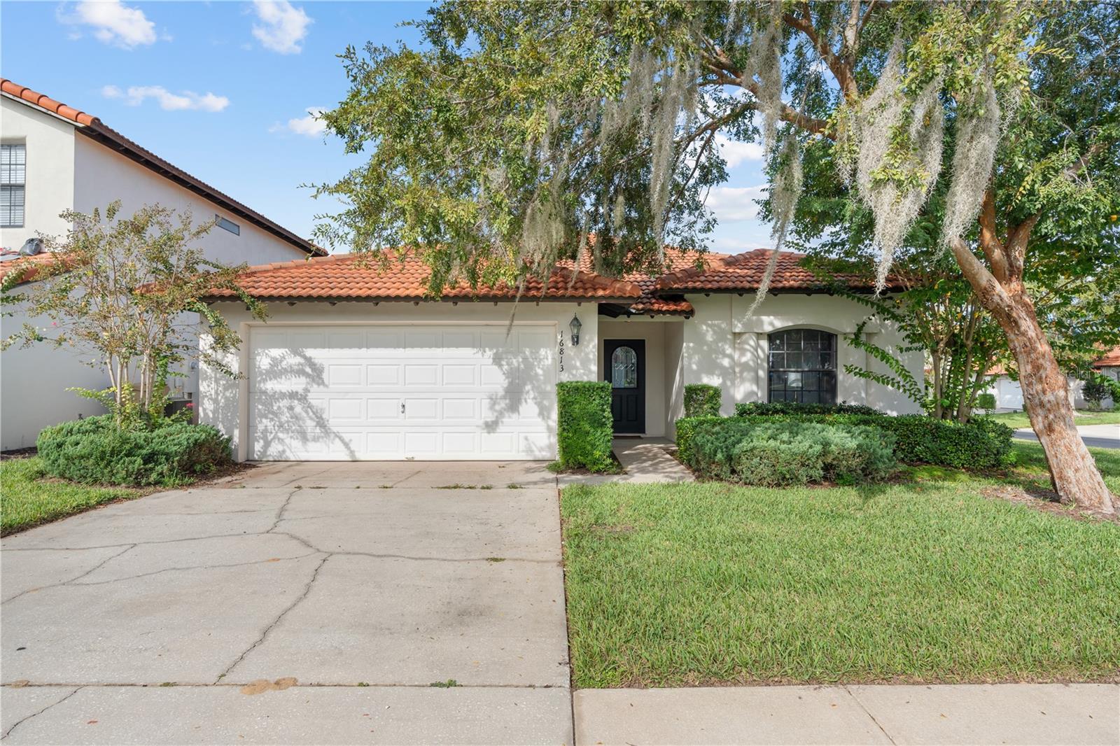 16813 LAZY BREEZE LOOP Property Photo 1