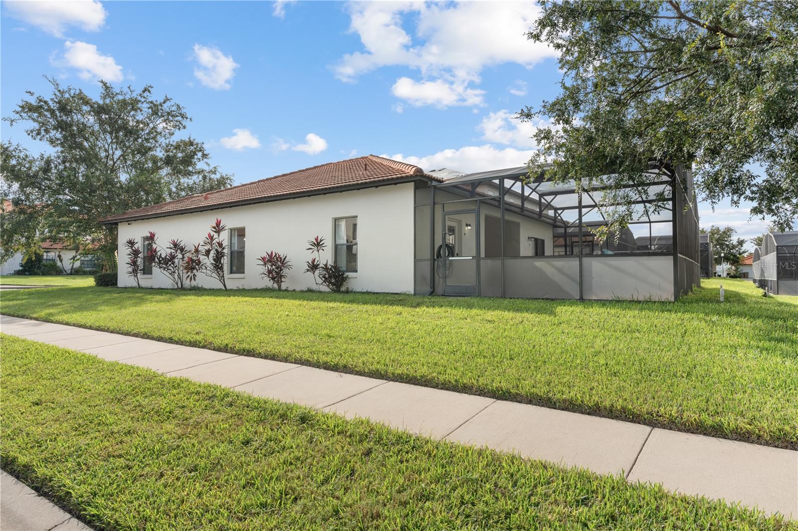16813 Lazy Breeze Loop Property Photo 22