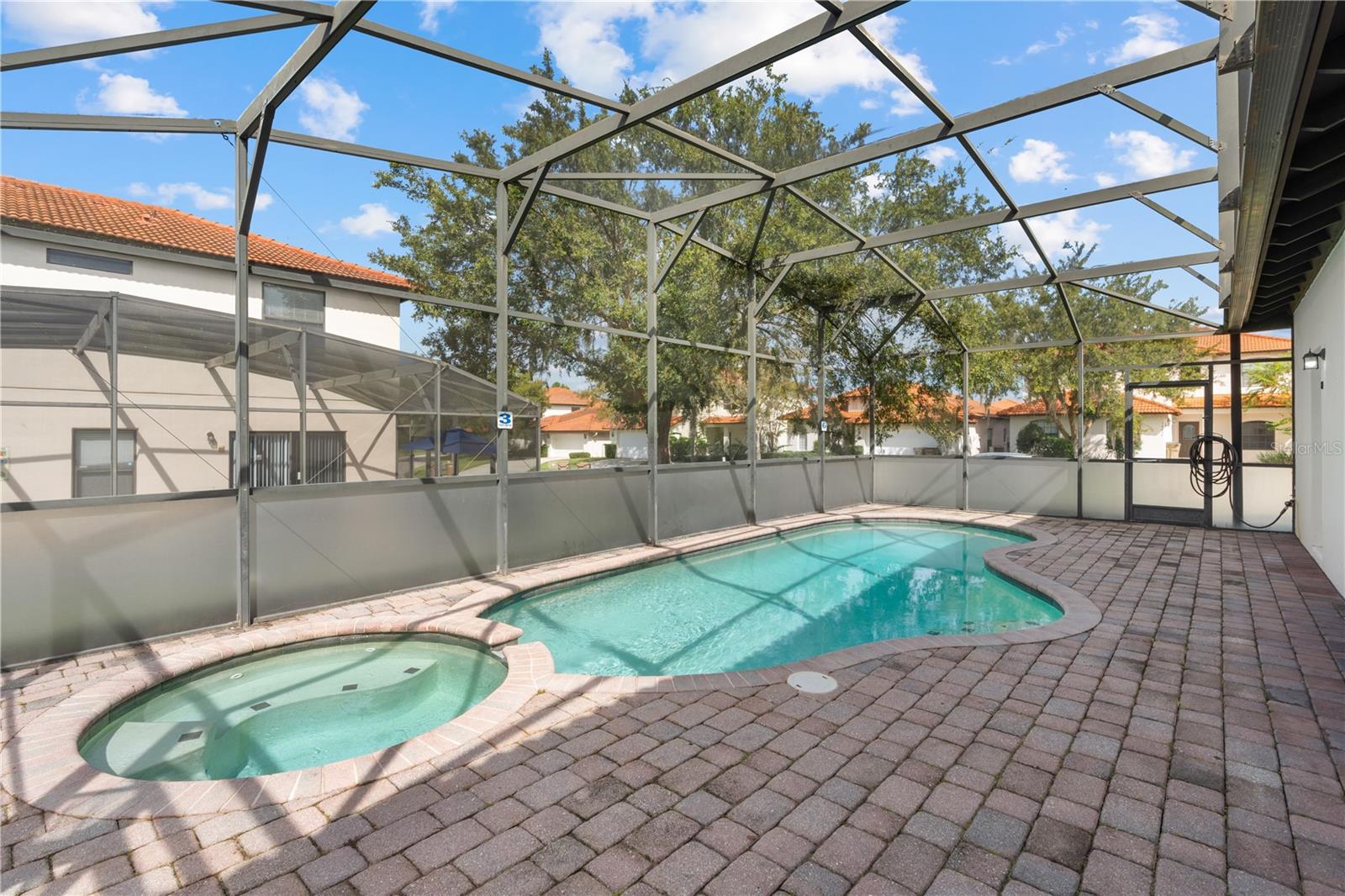 16813 Lazy Breeze Loop Property Photo 23