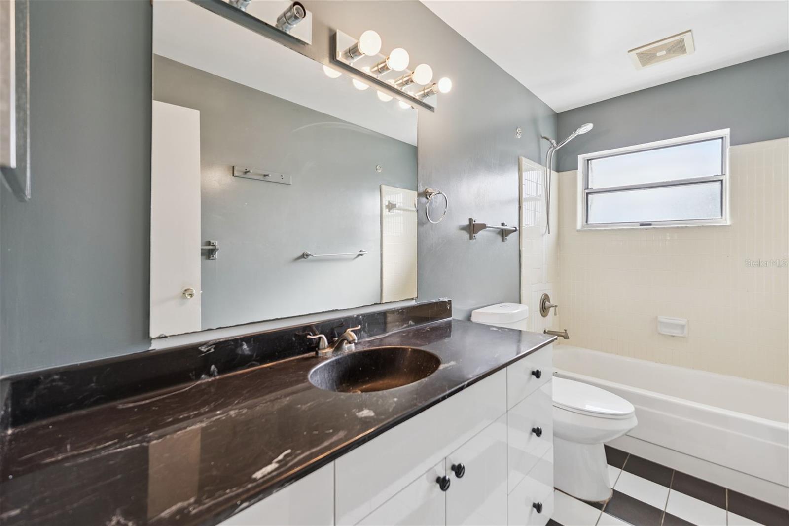 116 Hampden Rd Property Photo 12