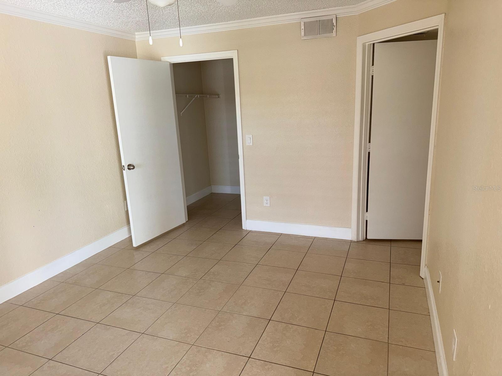 2210 Grand Cayman Ct #1732 Property Photo 8