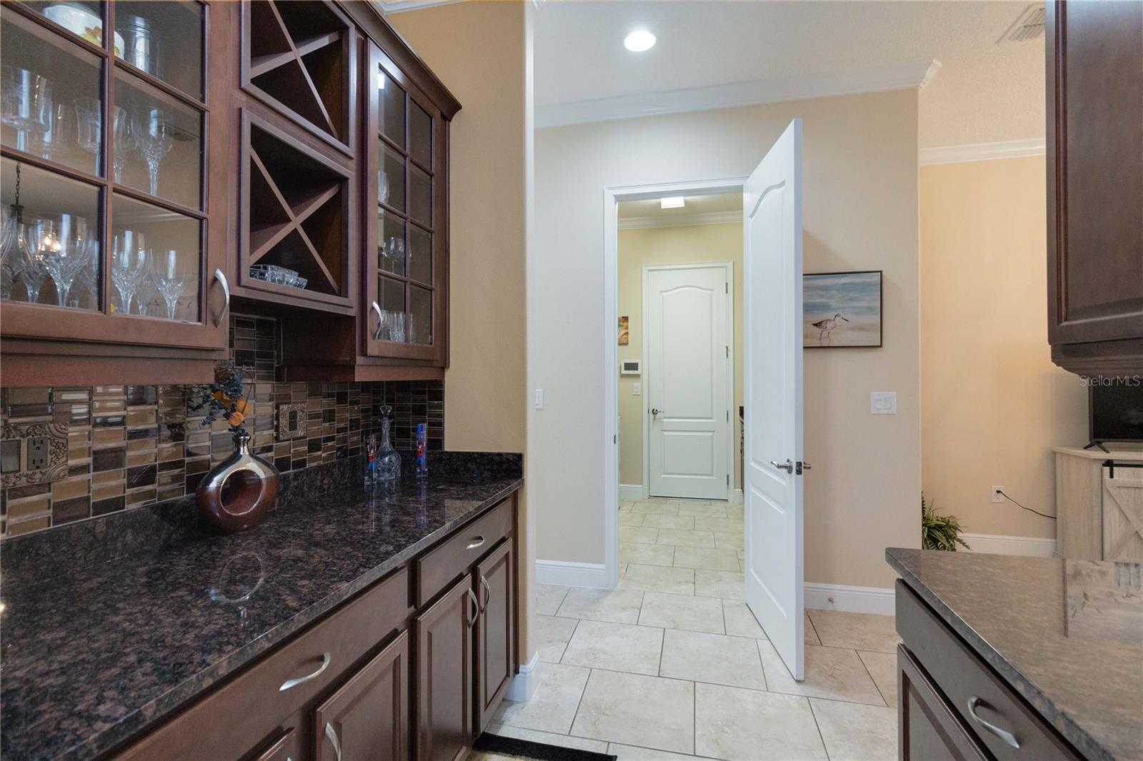 4921 Catalpa Dr Property Photo 26