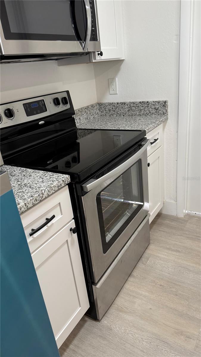 1227 Waterview Blvd W Property Photo 5