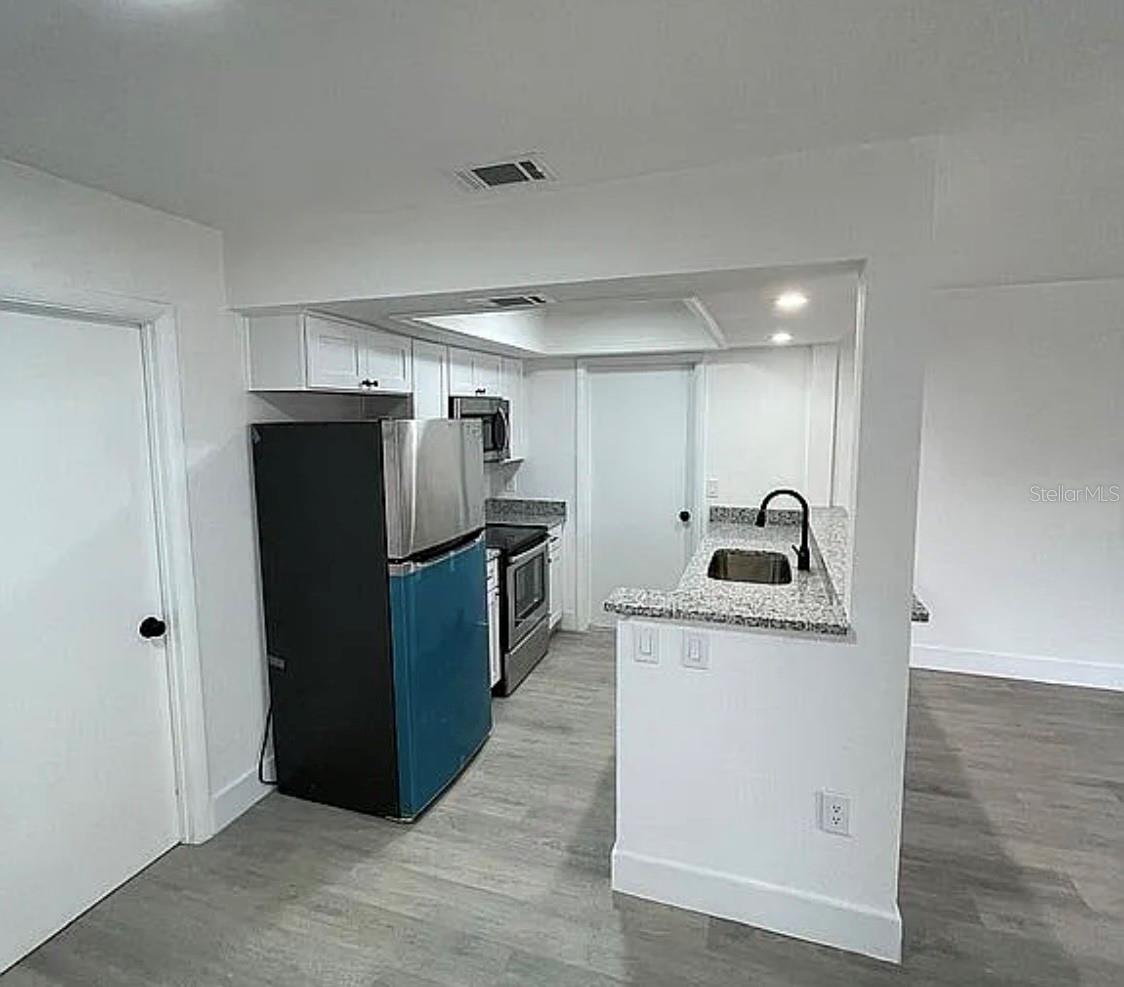 1227 Waterview Blvd W Property Photo 6