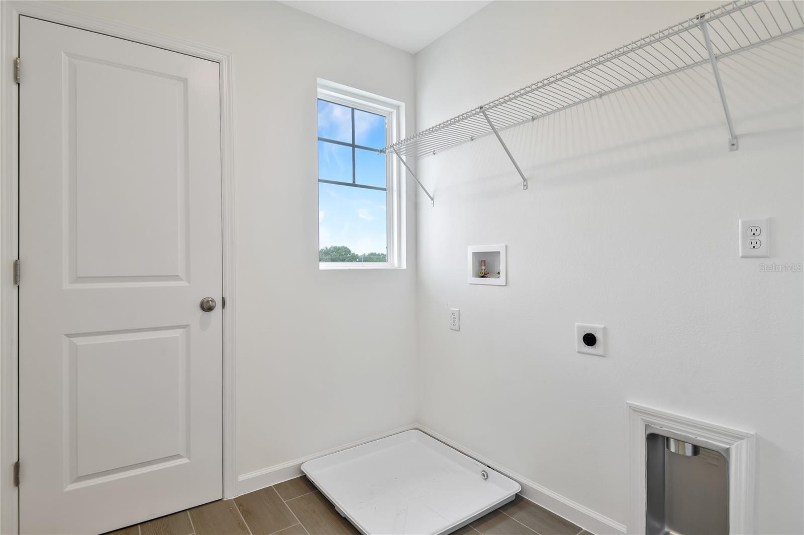 1280 Daisy Hill Ave Property Photo 17