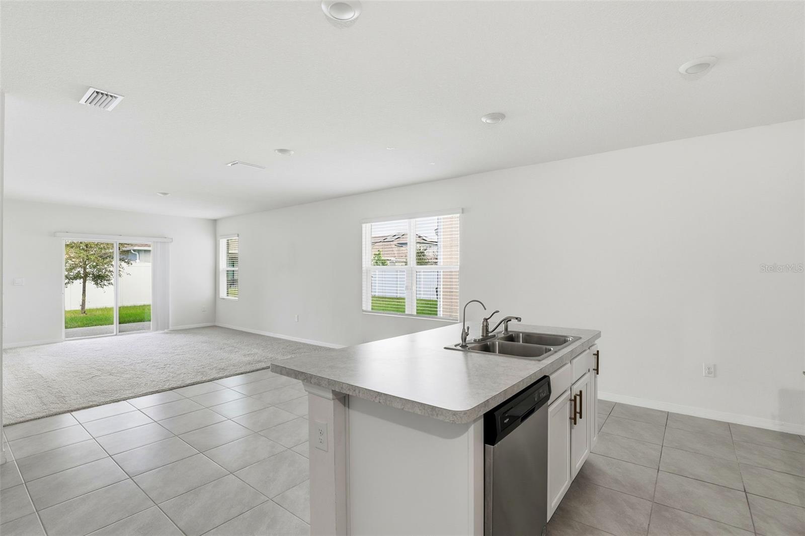 6777 Huntleigh Hammock Rd Property Photo 7