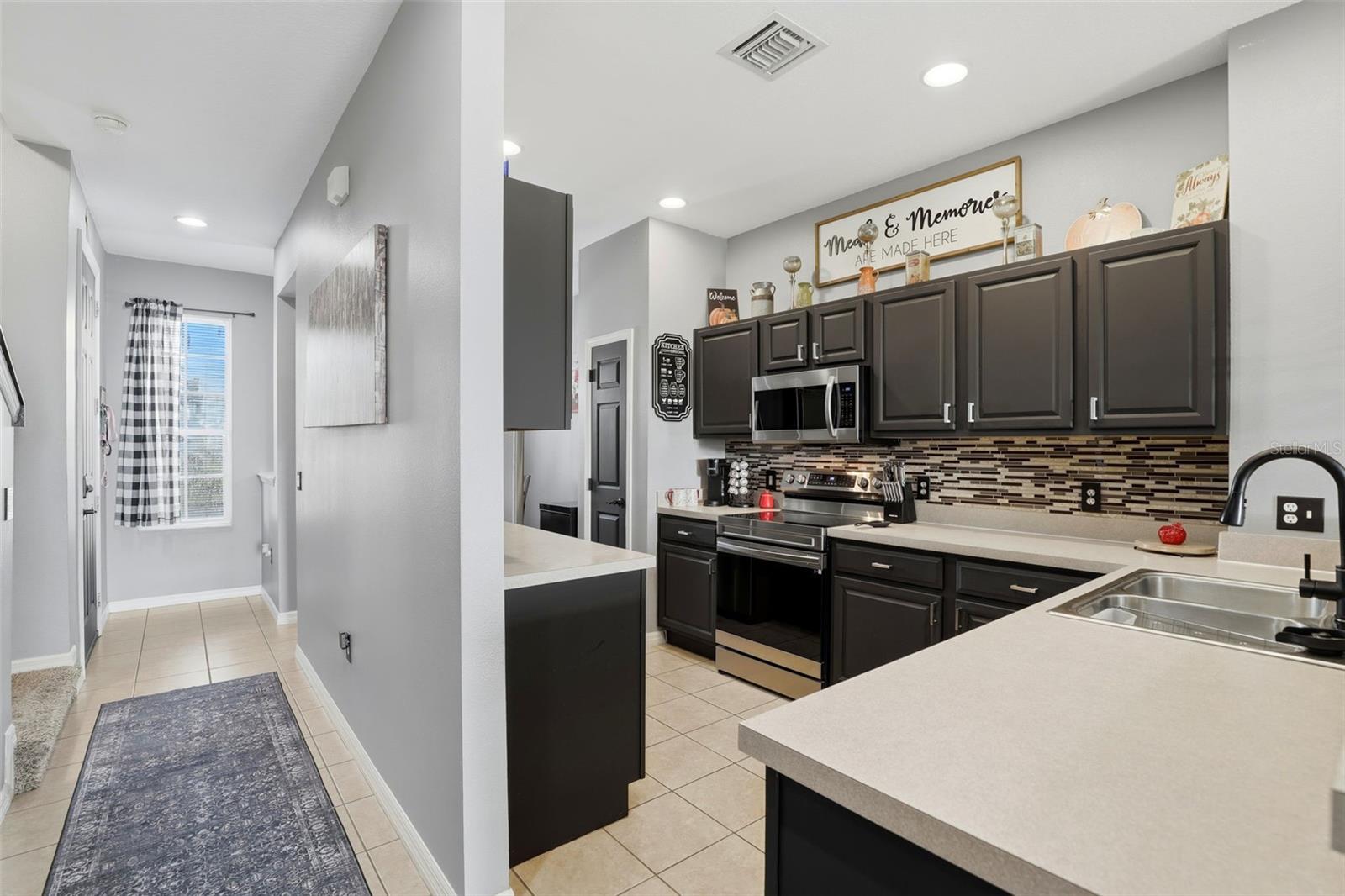 4905 Alita Ter Property Photo 6