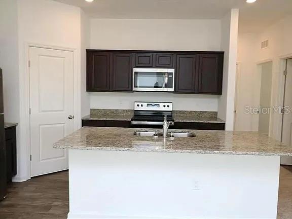 5816 Bullock Pl Property Photo 3