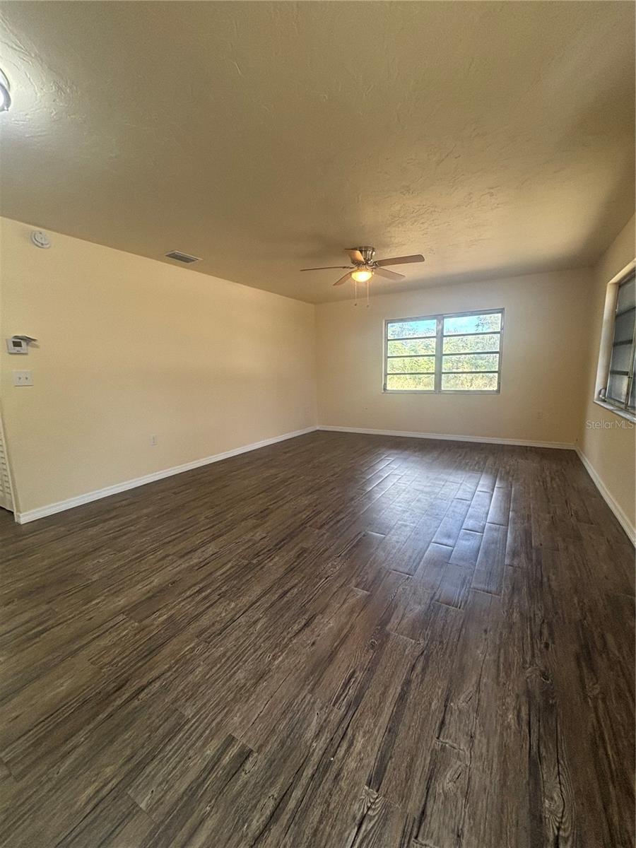 127 Jamison Ave Property Photo 6