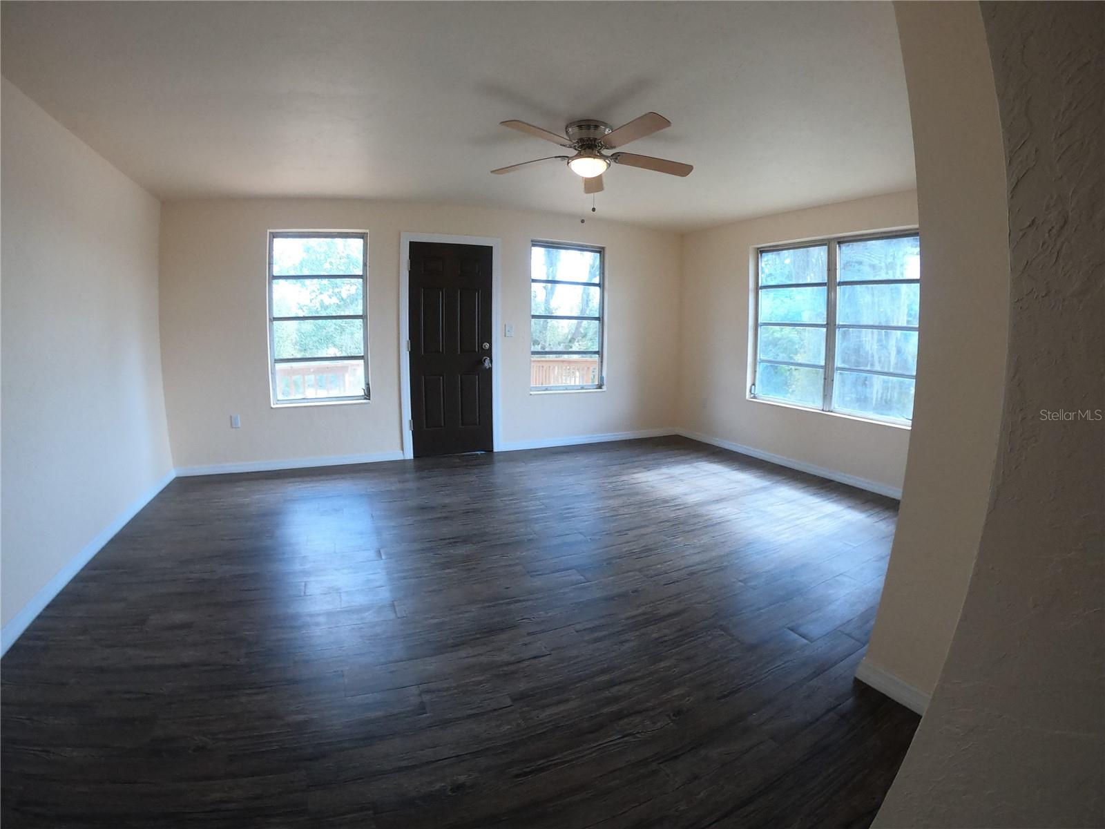 127 Jamison Ave Property Photo 27