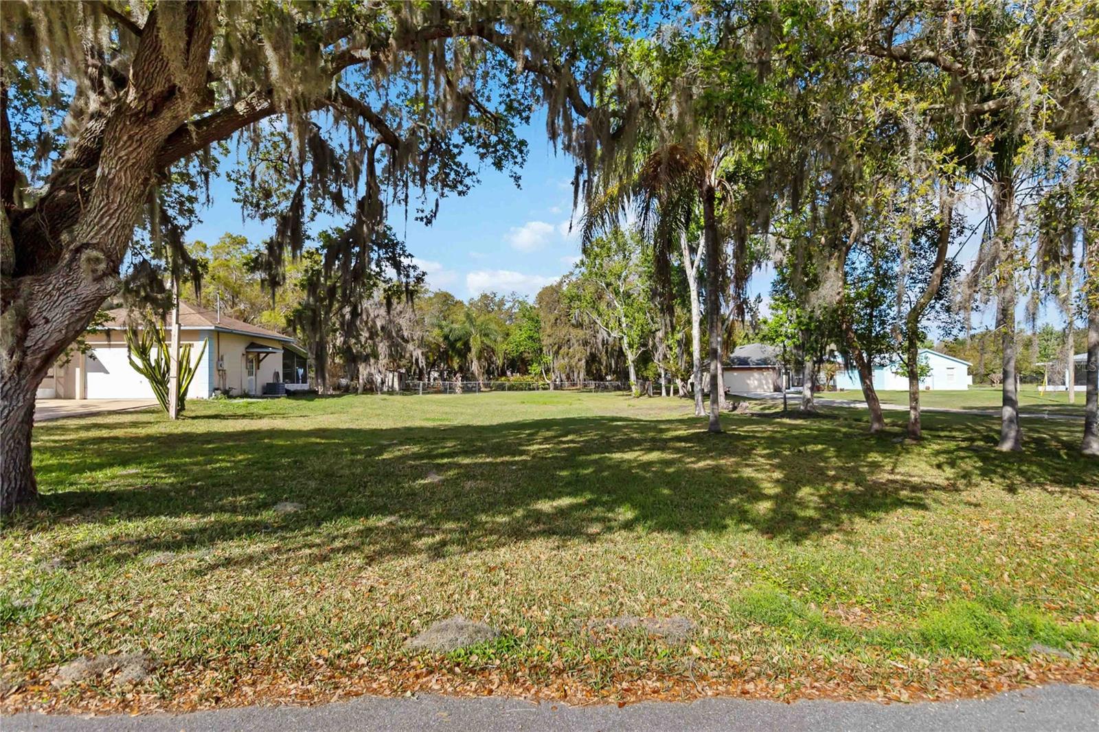 0 Grape Ave Property Photo 1