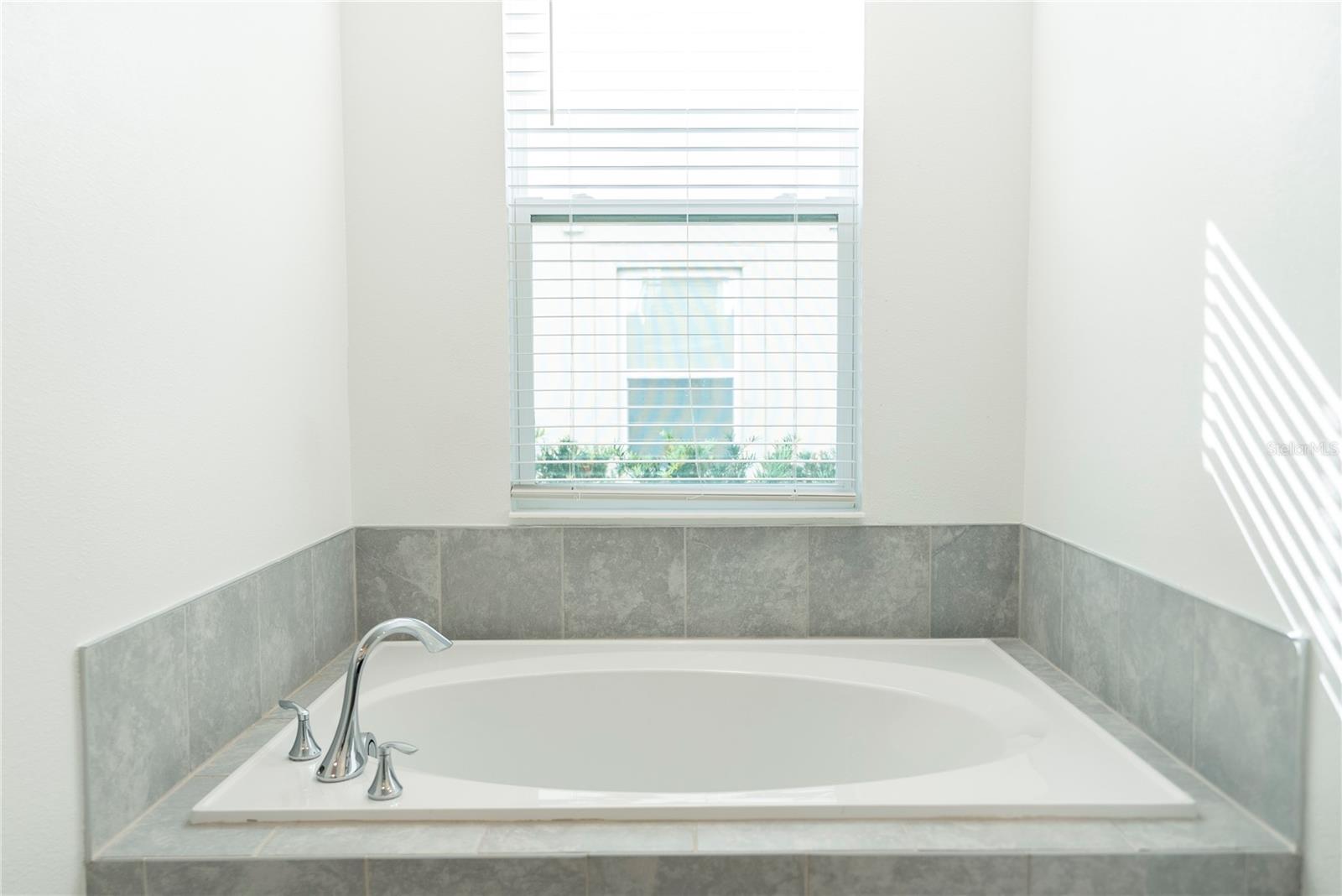 8871 Cabot Cliffs Dr #102 Property Photo 33