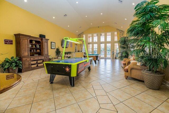 2608 Lodi Cir #103 Property Photo 2