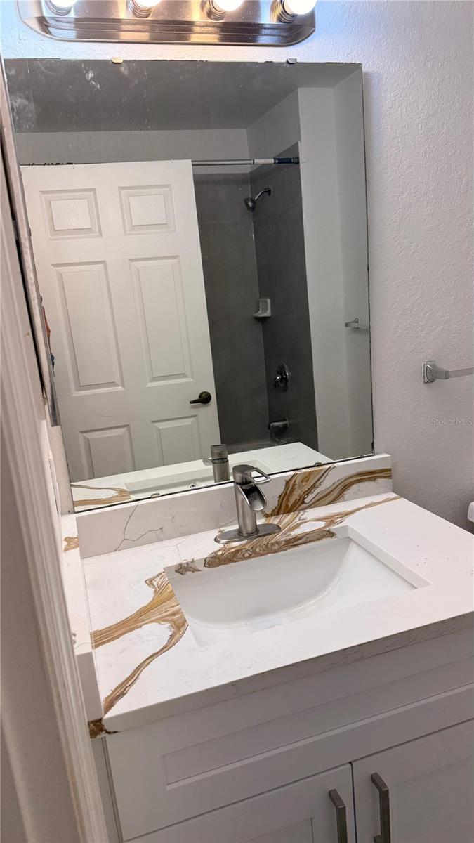 2608 Lodi Cir #103 Property Photo 8