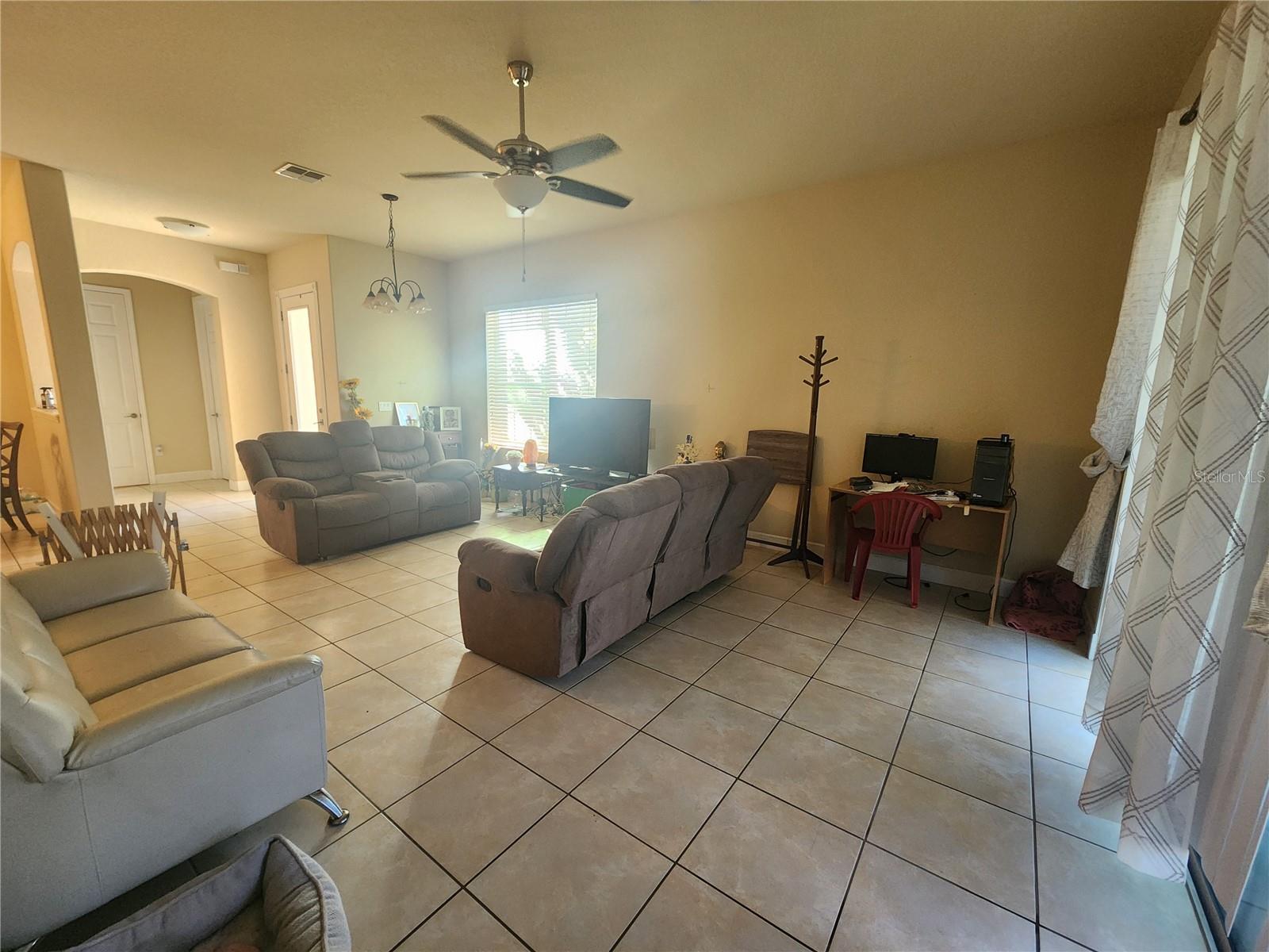 2852 Eastham Ln Property Photo 7