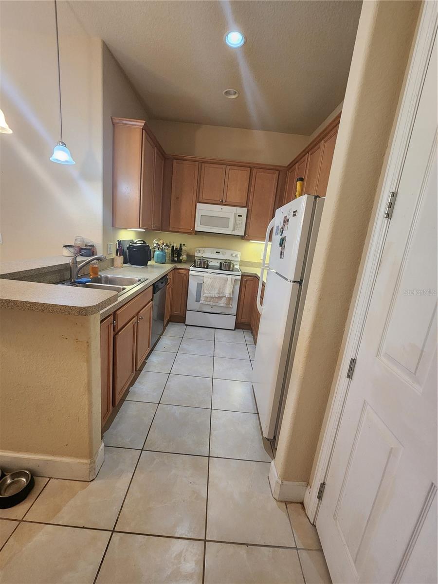 2852 Eastham Ln Property Photo 9