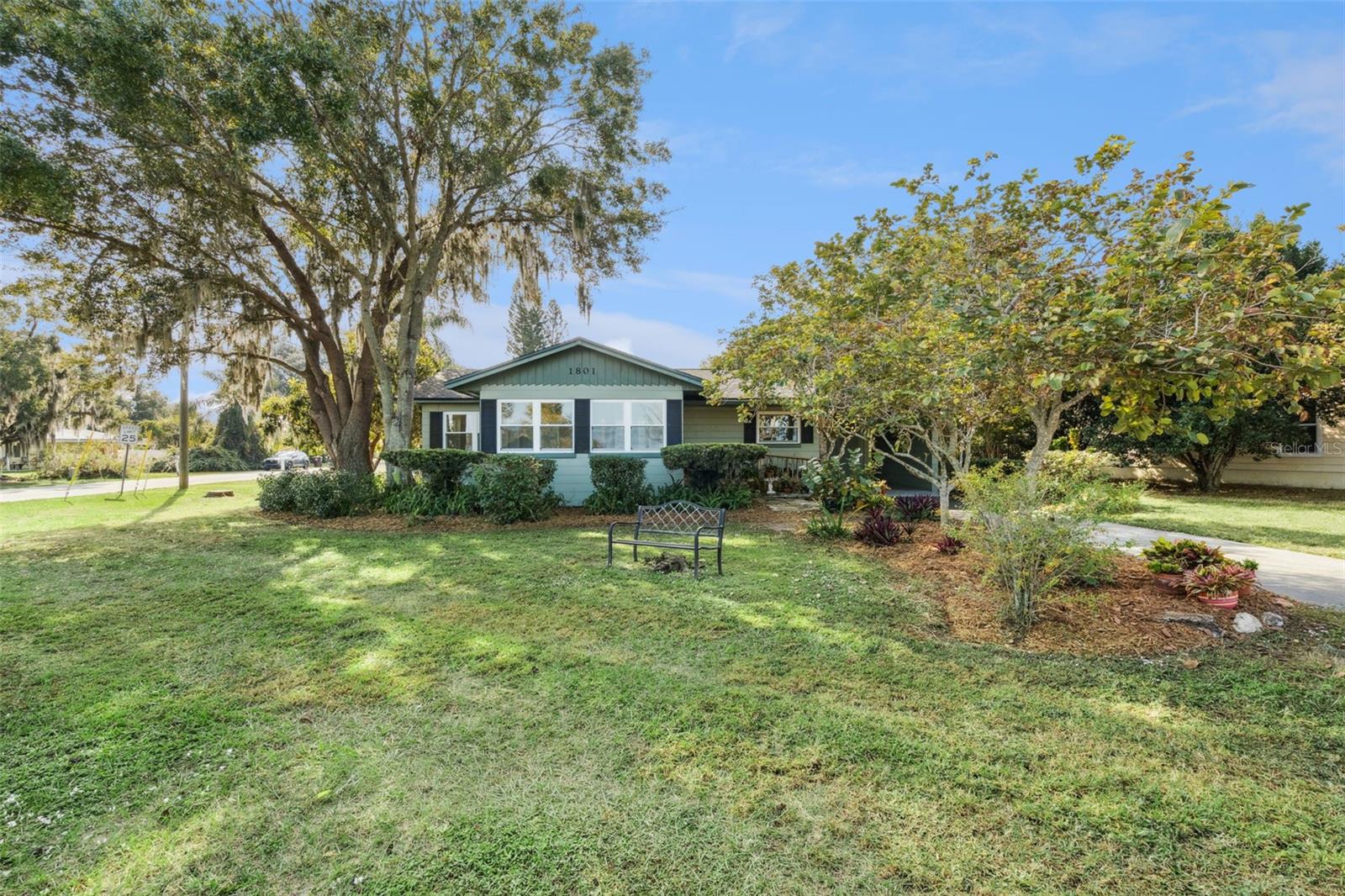 1801 Lakeshore Blvd Property Photo 1