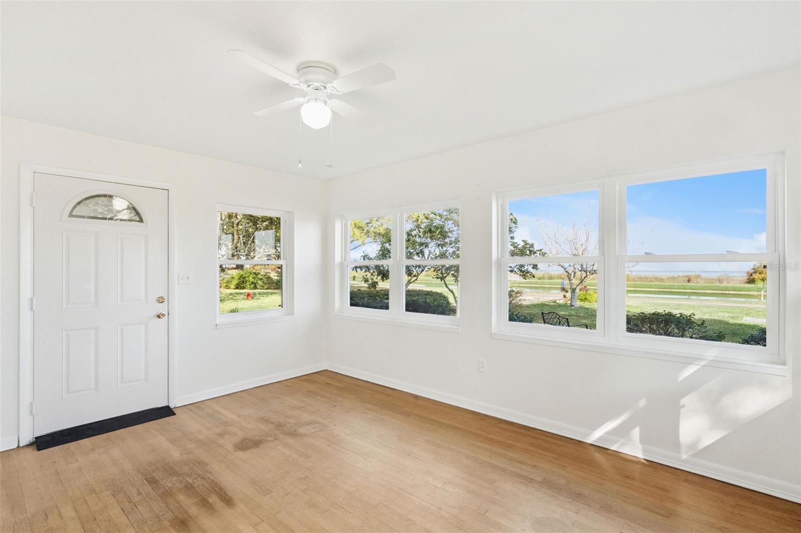 1801 Lakeshore Blvd Property Photo 4