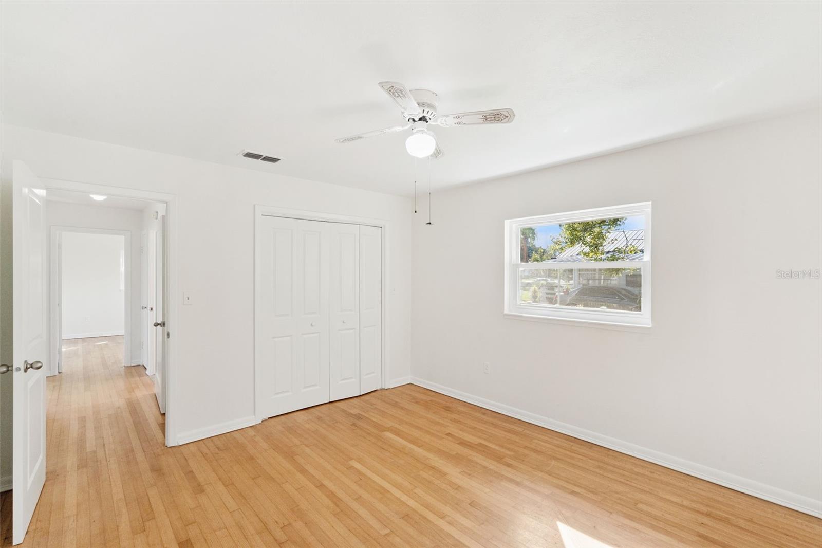 1801 Lakeshore Blvd Property Photo 20