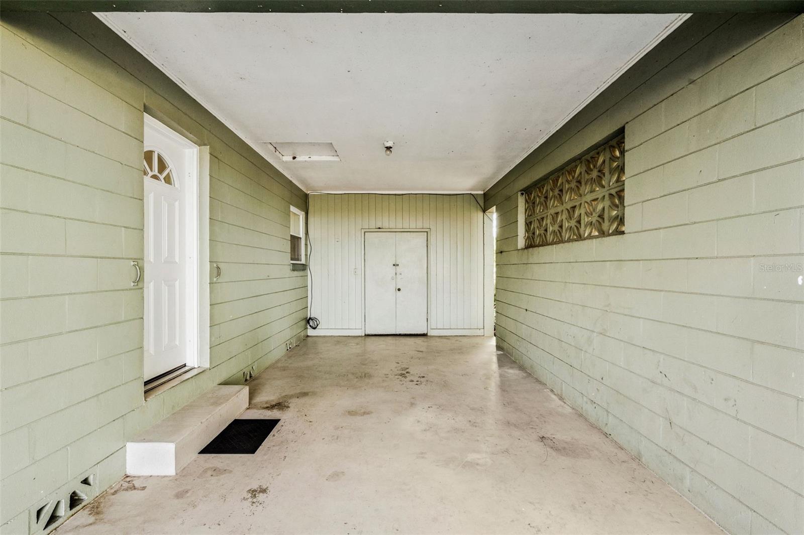 1801 Lakeshore Blvd Property Photo 25