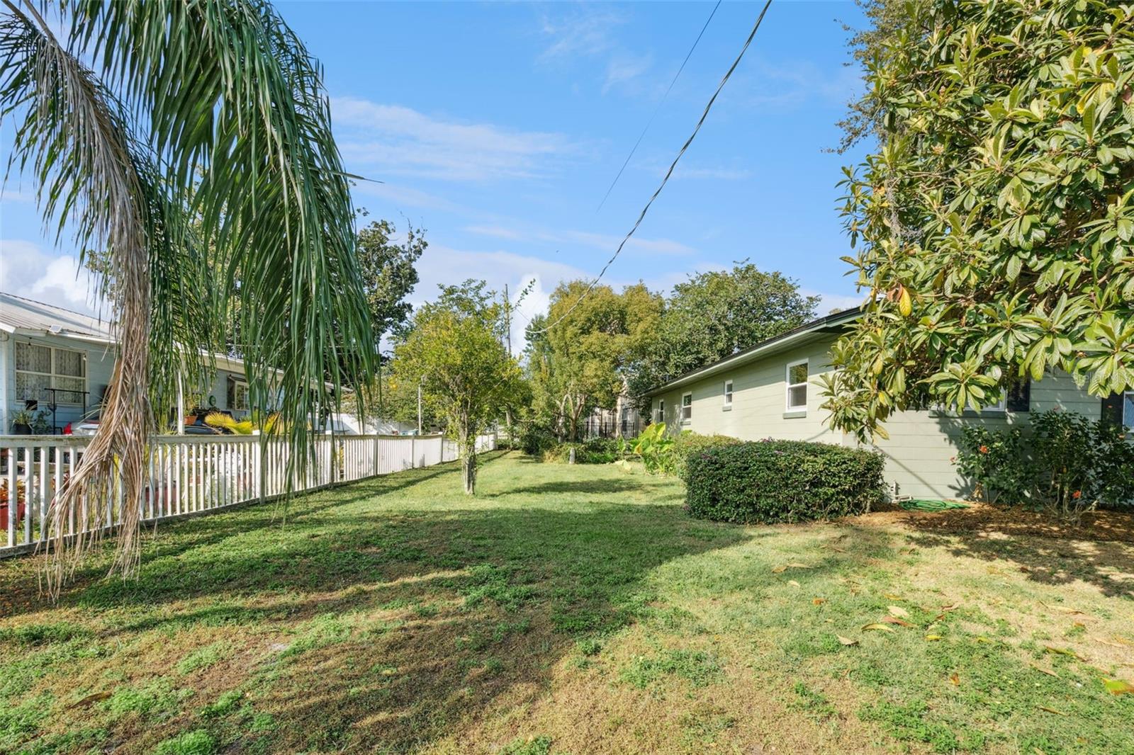 1801 Lakeshore Blvd Property Photo 28
