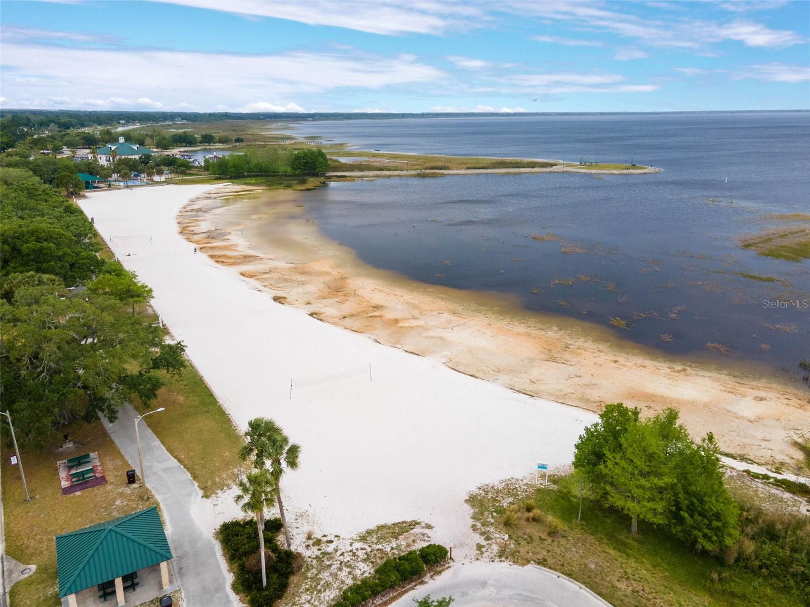 1801 Lakeshore Blvd Property Photo 43