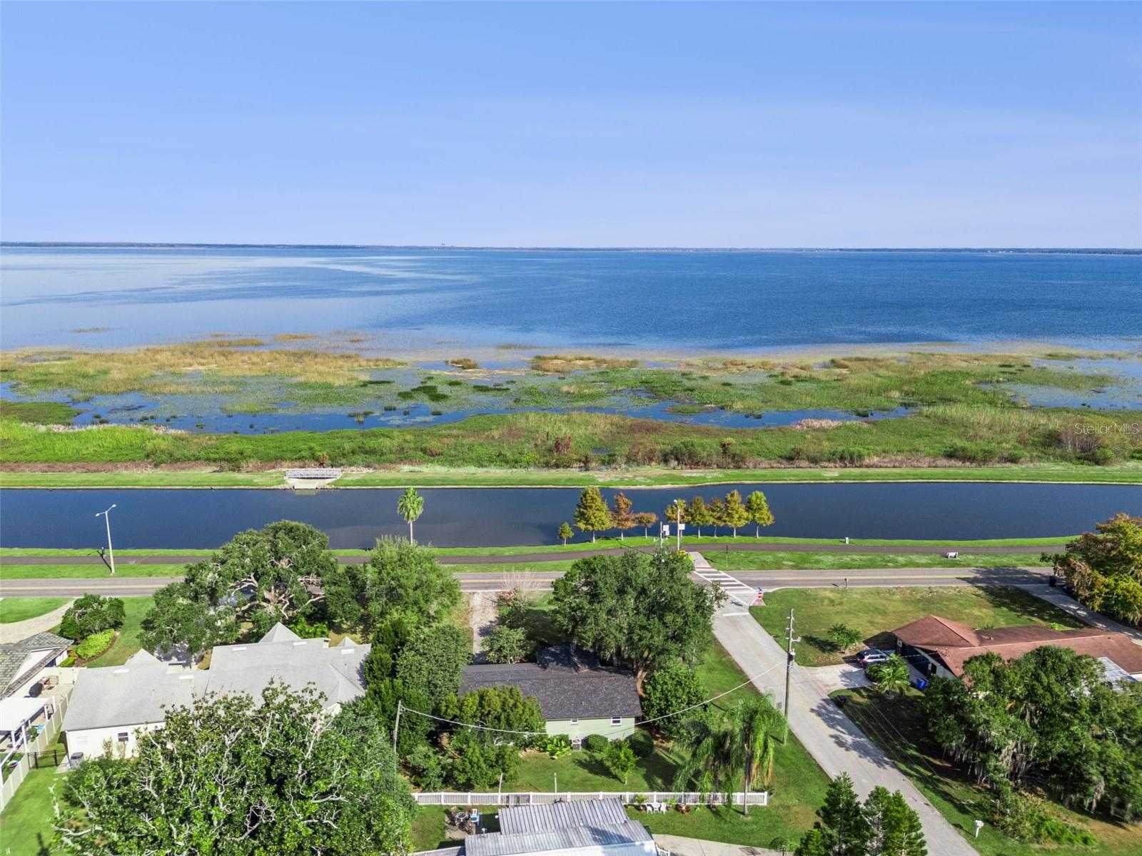 1801 Lakeshore Blvd Property Photo 45