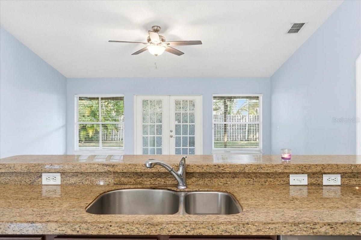 1158 Perpignan Ct Property Photo 11