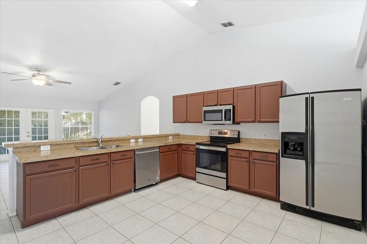 1158 Perpignan Ct Property Photo 12