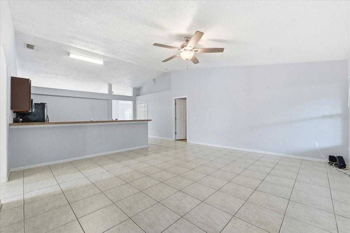 1158 Perpignan Ct Property Photo 13