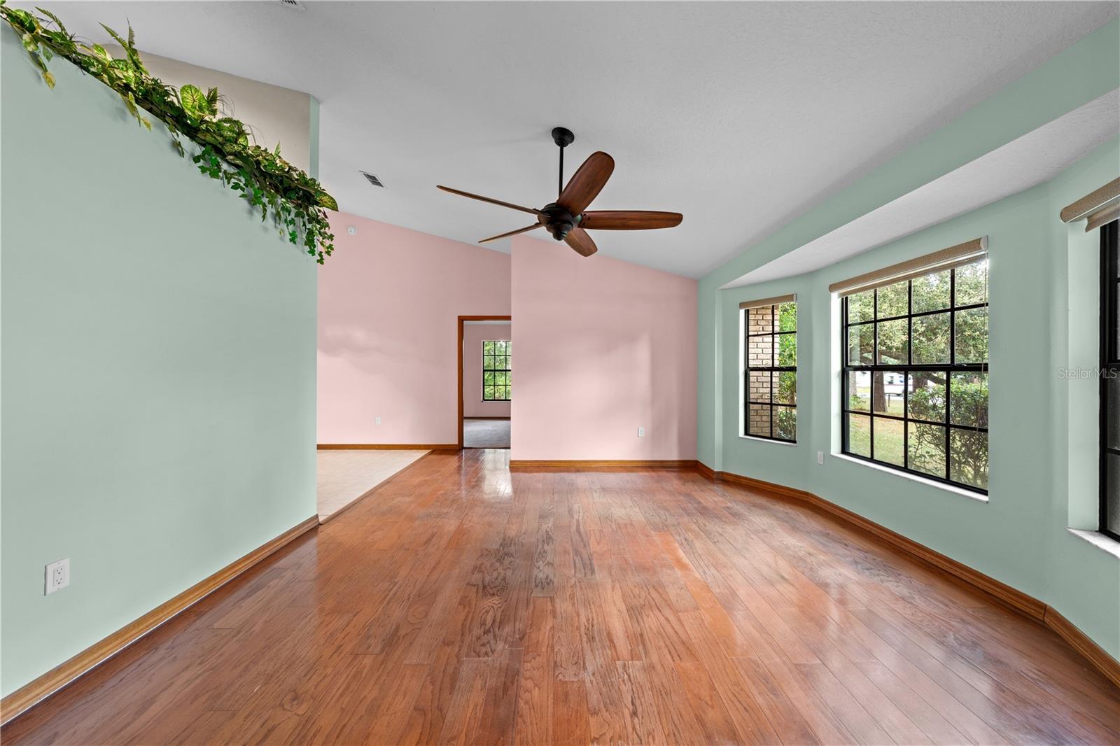 1860 Mustang Ct Property Photo 16